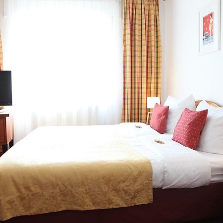 Cityhotel Amadeus Munster  Rum bild
