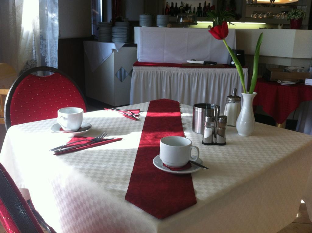 Cityhotel Amadeus Munster  Exteriör bild
