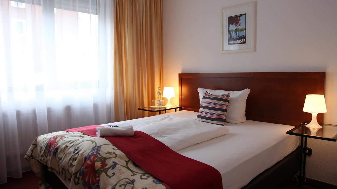 Cityhotel Amadeus Munster  Exteriör bild